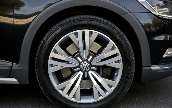 Volkswagen Passat cena 79900 przebieg: 221700, rok produkcji 2016 z Kłodawa małe 781